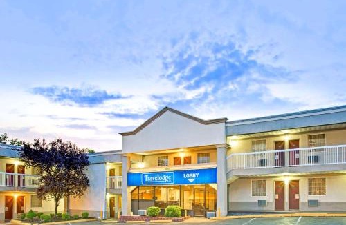 Downtown Hotel | Travelodge by Wyndham Silver Spring
