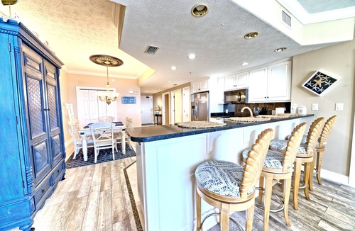 Lower Grand Lagoon Condo | Treas. Isl. 2010, Aug, Sept Avail -Great Deals - 2BR Beach Condo, Sleeps 6