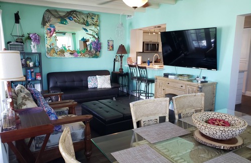 Deerfield Beach House | Treasure Cove - 2,100sqft Home away from Home, 1.4m to the Beach, 3bdrm, 2 bath