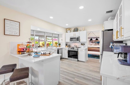 Golfview Harbor House | Tropic Htd Pool Home Lanai, Billiards, Ping Pong