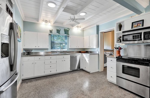 Kenmont House | Tropical Gem-Private Pool: Mariposa