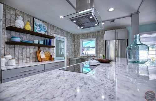 South Sarasota House | Tropical Oasis Heated Pool Hot Tub Near Siesta Key