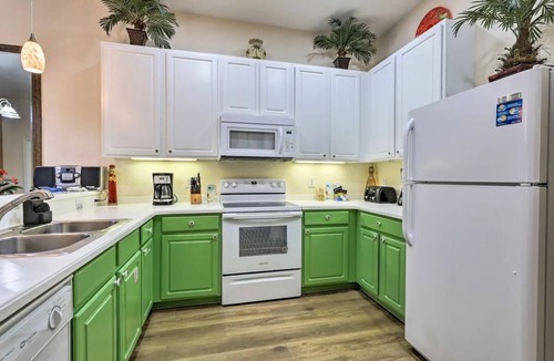 Bahama Bay Villa | Tropical Resort near Disney with Poolside Tiki Bar