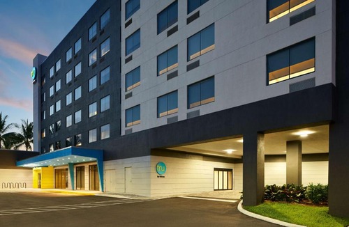 Dania Beach Hotel | Tru By Hilton Ft Lauderdale Airport