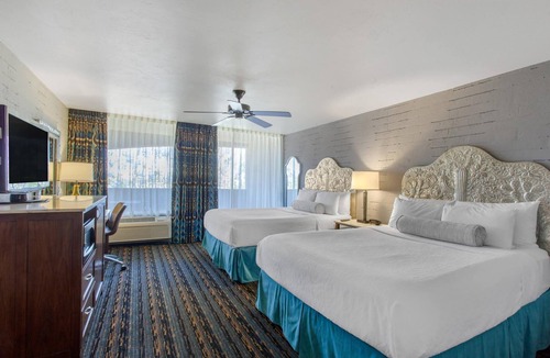 Oracle Foothills Estates Hotel | Tucson's Serene Family Oasis