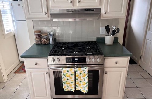 South Medford Condo | Tufts 2br w/Standing Desk & Home Theater