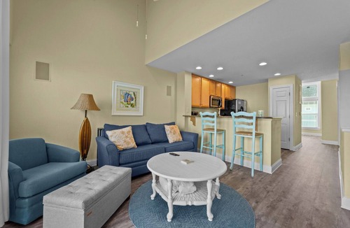 Bermuda Bay House | Turning Tide at Cambridge Cove 2 Bedroom Premium Townhome, 1 Mile from Beach Access