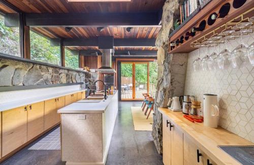 Mill Valley House | Two Creeks Treehouse
