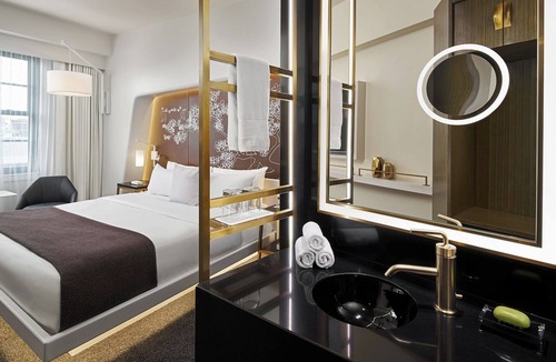 Downtown Washington D.C. Hotel | Two Deluxe King | Hotel Washington|Iconic Location for Relaxation or Exploration