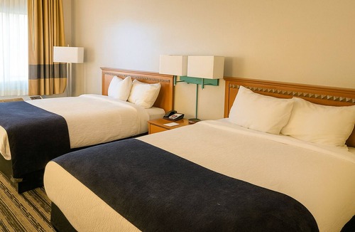 St. Michaels Hotel | Two Double Beds Room with Red Rock Views | Pet-Friendly | Free Hot Breakfast