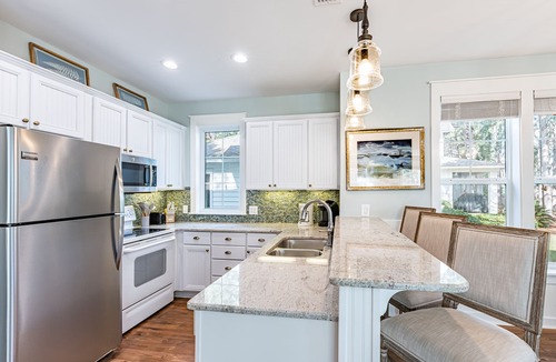 Laurel Grove House | Two Golf Carts Included ~ Private Porch
