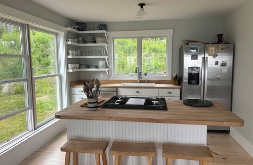 Tenants Harbor House | Two seaside dog-friendly cottages with beautiful views, walking trails & privacy