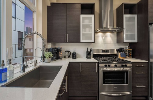 Alki House | Ultimate Alki Experience - Beach, Views & Vibes