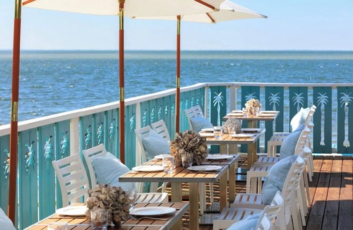 Pinellas Point Hotel | Uncover St. Pete's Gem | Steps Away from Art to Nature to Culinary Bliss