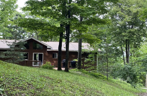 Highlands East Cottage | Unique feature cottage, forest, trail, lake & more.