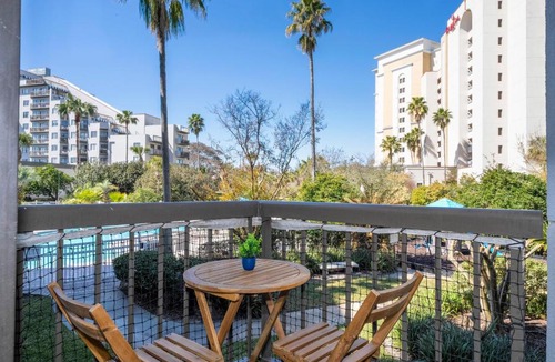 Florida Center Apartment | Unique stay 6 min from Universal Free parking