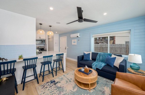 Fort Walton Beach Apartment | Unit #7 Waterfront + Heated Pool and Spa Access