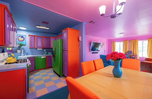 Van Nuys House | Universal Studios Themed 3BR Home~Pool+Arcade+Movie Room Close to Universal