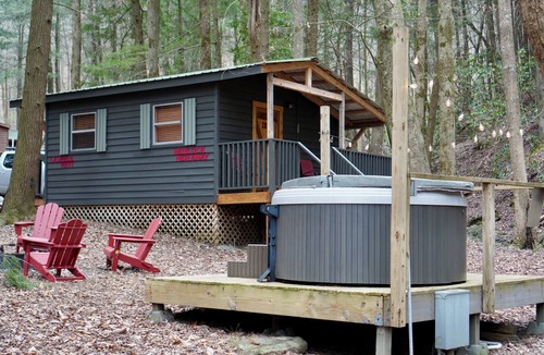 Ellijay House | Unplug at HEMLOCK HIDEAWAY: Cozy Cabin in the Cohuttas