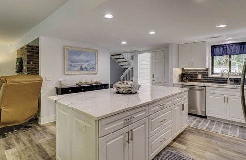 Shipyard Plantation Condo | Updated Baths w New TVs Nice 2 BR Townhome Bikes & Beach Gear included