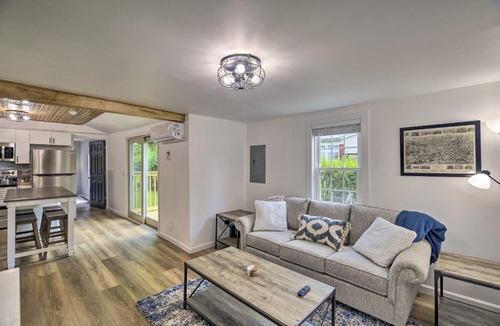 Bristol House | Updated Bristol Retreat ~ 2 Miles to Downtown!