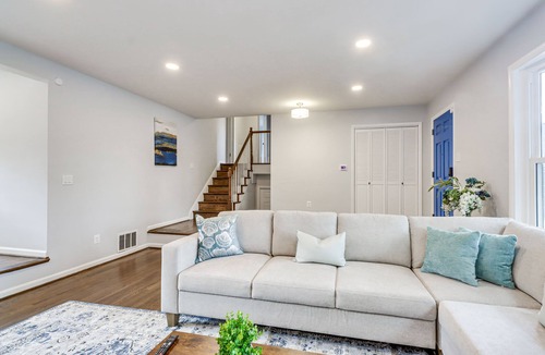 Seminary Hill House | Updated Home w/ Yard ~ 4 Mi to Old Town Alexandria