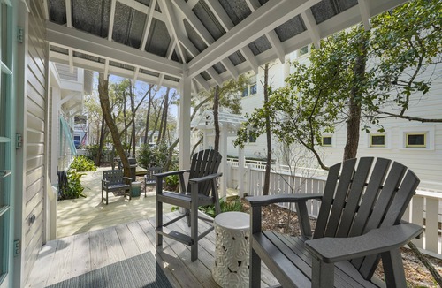 Seaside House | Updated, One Level, 1 BD Cottage in Seaside, FL, Sleeps 4 + 2 Adult Bikes!