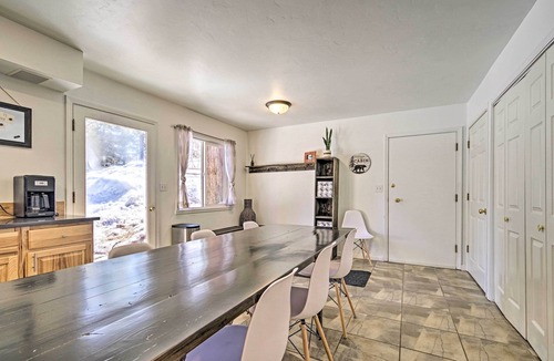 McCall Cabin | Updated Rustic Retreat Cabin: Walk to Payette Lake