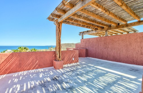 Ensenada Los Muertos Apartment | Upper Cascada: Ocean view suite with indoor/outdoor showers