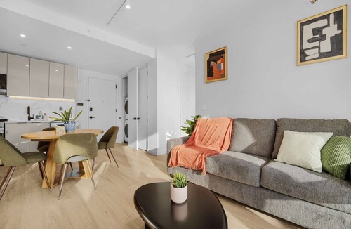 Greenpoint Apartment | Upscale 2BR Brooklyn Stay | Greenpoint Waterfront Area