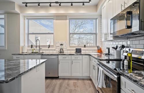 East Liberty Apartment | Upscale King Bed Suite with Full Workspace and Free Parking