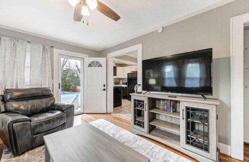 Lexington House | Uptown Cottage