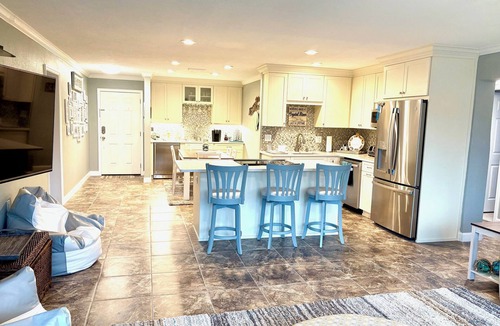 Springs at Kings Bay Condo | Views of Hunter Spring w/boat dock. Walk to 3 Sisters Springs and downtown