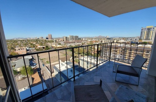 Roosevelt Condo | Viewtastic!