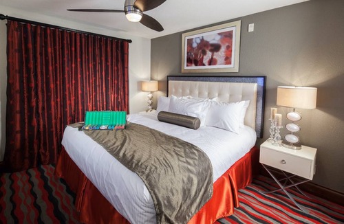 Las Vegas Villa | Villa ∙ 2 bedrooms ∙ 6 guests