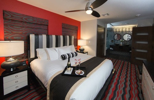 Las Vegas Villa | Villa ∙ 2 bedrooms ∙ 6 guests