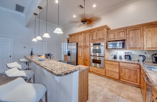 Yacht Club Villa | Villa Superior - great view with heated pool and spa, tiki hut & billard
