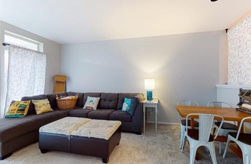 Warren Apartment | Village Gate 102