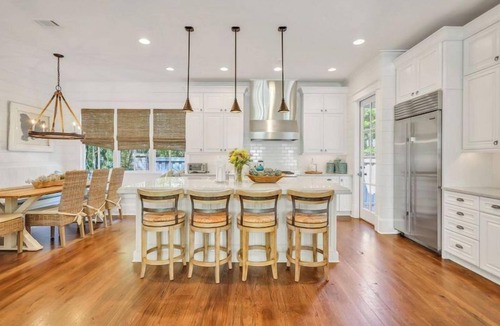 King City House | Village Paradise - Enjoy Island living at its best.