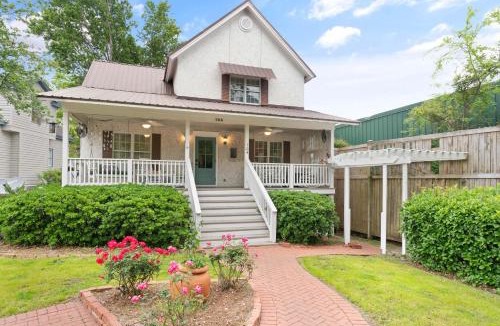 King City House | Village Walk - 104 Mews Circle