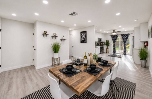 Midway House | VIP DESIGN HOUSE! private pool big backyard