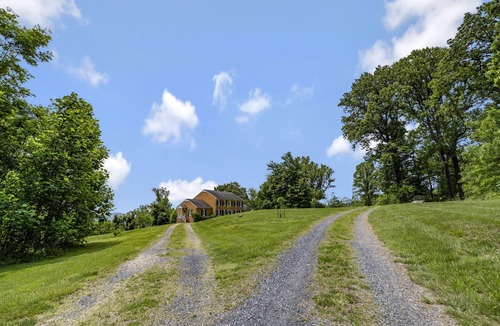 Linden House | Virginia Wine Country Retreat 60 mi. from DC