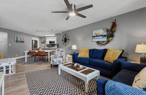 St. Petersburg Condo | Vista Verde West|6-136| 2BD 2BA