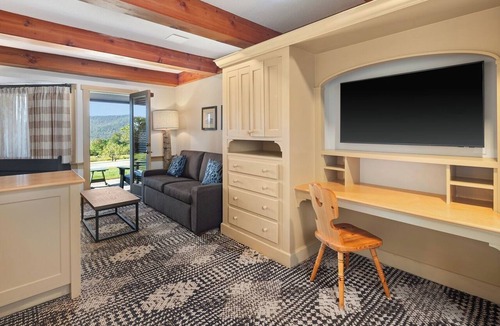 Moscow Cabin | von Trapp Family Lodge & Resort