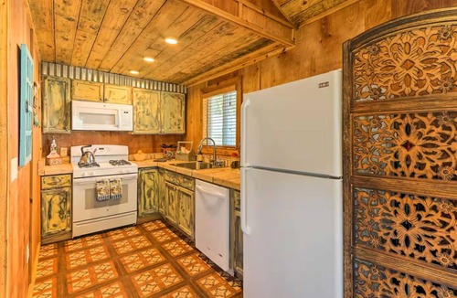 Midway Ski Chalet | VRBO Suspended this Listing for now. Try Airbnd! Better price & platform anyway!