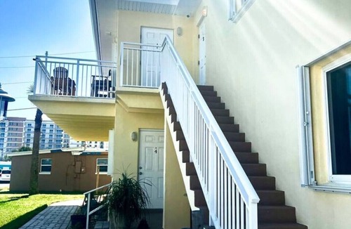 O'byrne House | Wake up 2 Quiet Ocean Views, centrally located A1A