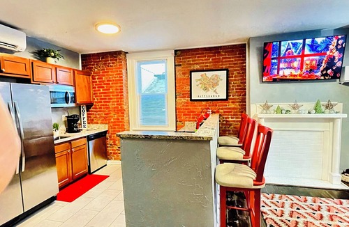 East Allegheny Apartment | WALK: Acrisure, PNC Park, Warhol & Aviary Steps Away from AGH + Free Park