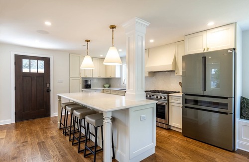 Eastport House | Walk Everywhere From Eastport Cape Cod with Gourmet Kitchen