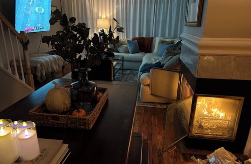Branford Center Condo | Walk to Downtown-Pet Friendly, Private Deck & Fireplace