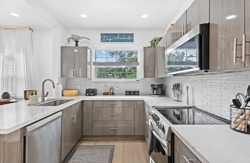Downtown Fort Lauderdale House | Walk To Las Olas + Heated Pool, Sleeps 8